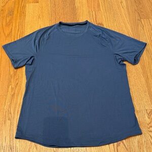 Lululemon men’s License to Train t-shirt - XL